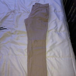 Men’s kaki pants